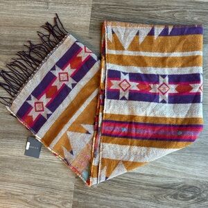 Geometric Patterned Throw Blanket